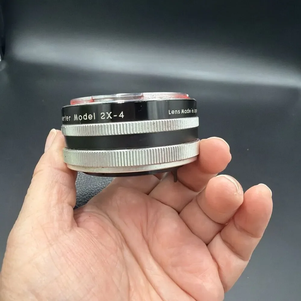 Vivitar Auto 2X Custom Tele-Converter Model 2X-4 lens & Case Japan.Pre-owned GUC